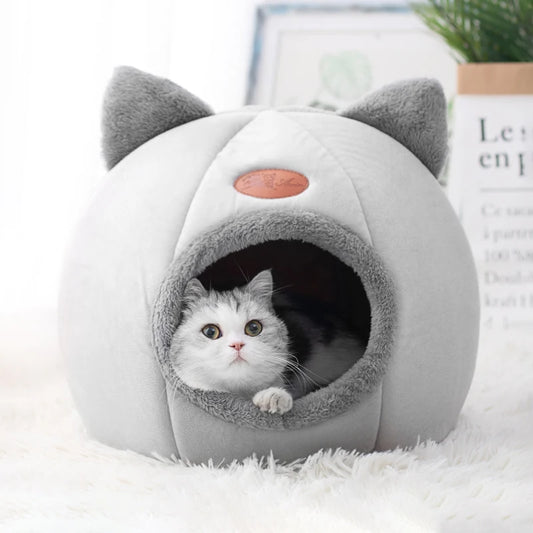 Cozy Winter Pet Cave – Deep Sleep Bed for Cats & Small Dogs