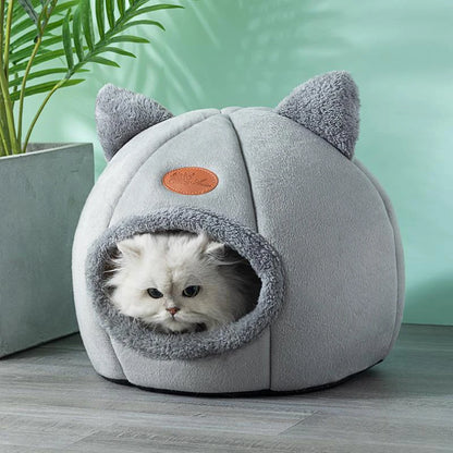 Cozy Winter Pet Cave – Deep Sleep Bed for Cats & Small Dogs