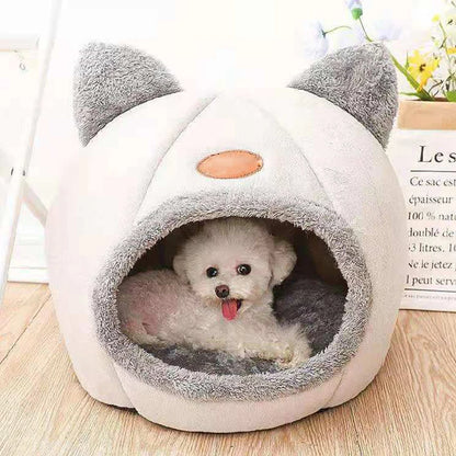 Cozy Winter Pet Cave – Deep Sleep Bed for Cats & Small Dogs